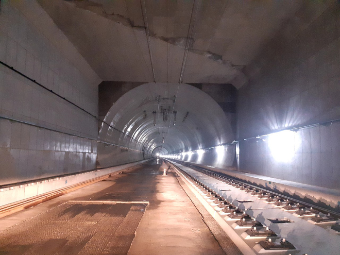 중앙선 영천~신경주 복선전철 제1공구 노반신설 기타공사 중 비개착터널공사